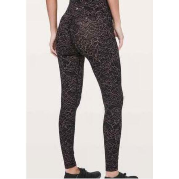 Lululemon Full Length Lacescape Spanish Rose Align Leggings in Size 6 - Picture 3 of 12
